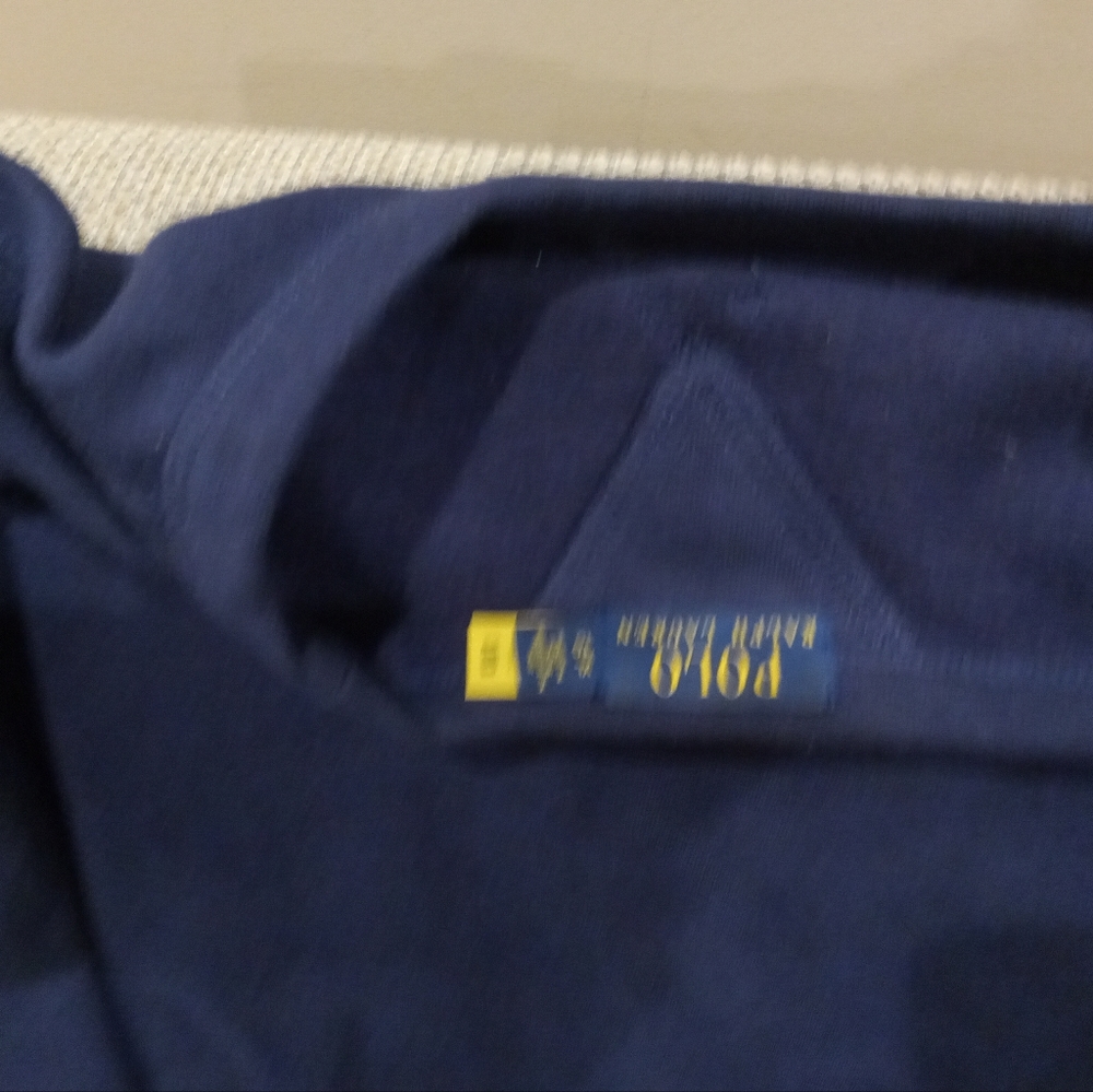 Sweatshirt - Picture 3 of 5